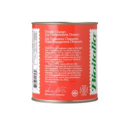 Tomates pelées avec basilic