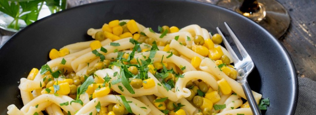 Pasta with peas and corn